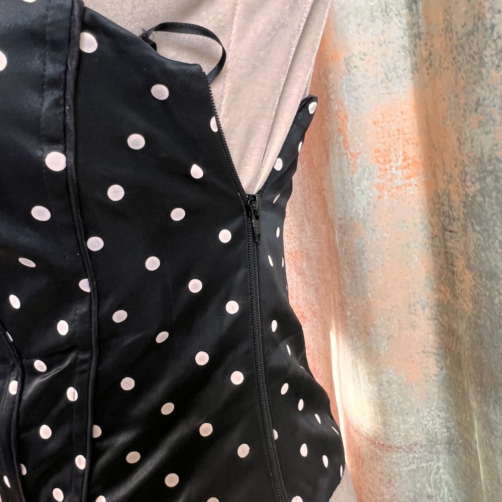 πSixthsense Sexy Corsage Top Black with White Polka Dots & Zipper on the Side - Picture 4 of 15